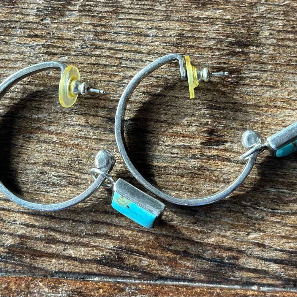 Rockin’ Out sterling silver and Kingman turquoise earrings - Picture 4 of 6